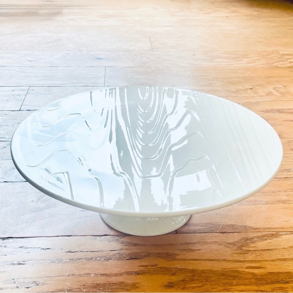 Roscher Elegant White Woodgrain Ceramic Cake Platter 12.75”